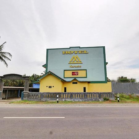 Oyo 90796 Hotel Mulya Indah Tambakmulya Kültér fotó