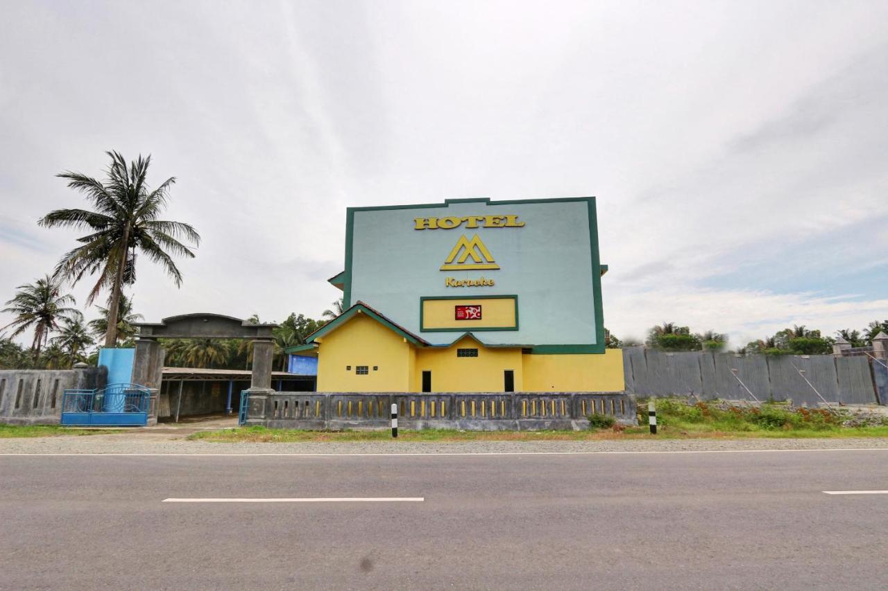 Oyo 90796 Hotel Mulya Indah Tambakmulya Kültér fotó