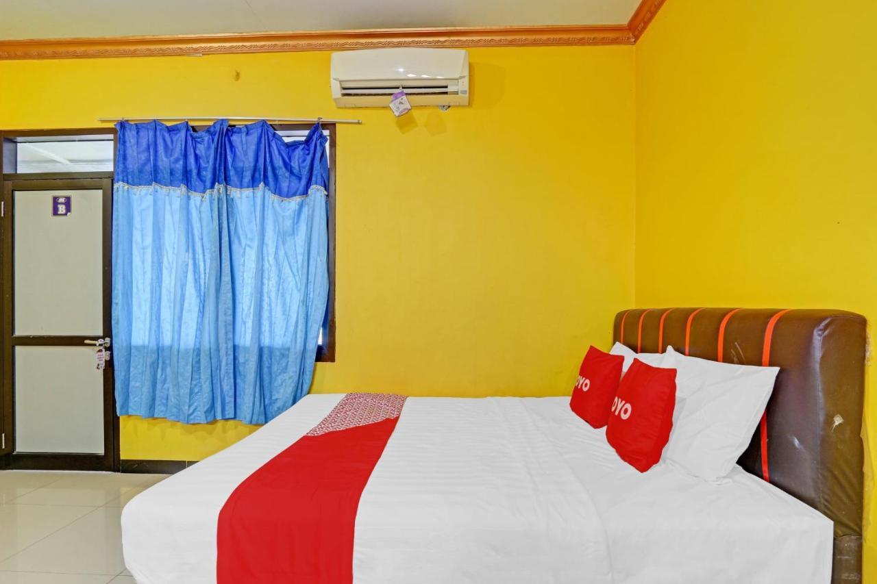 Oyo 90796 Hotel Mulya Indah Tambakmulya Kültér fotó