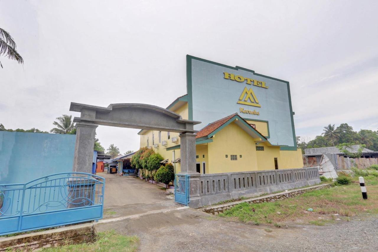 Oyo 90796 Hotel Mulya Indah Tambakmulya Kültér fotó