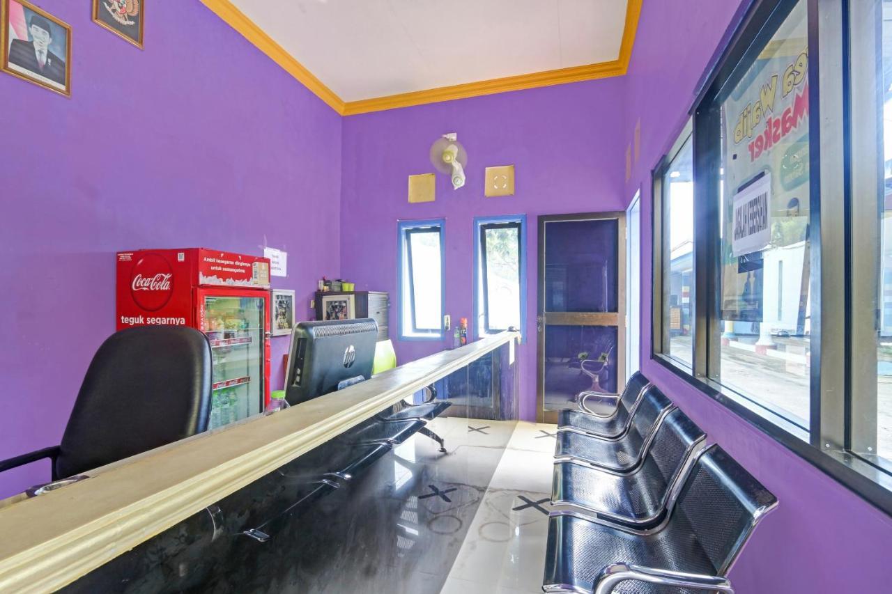 Oyo 90796 Hotel Mulya Indah Tambakmulya Kültér fotó